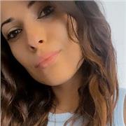 Amo la storia e sono pronta ad aiutarti. 
Sono di Napoli disponibile a lavorare da remoto.